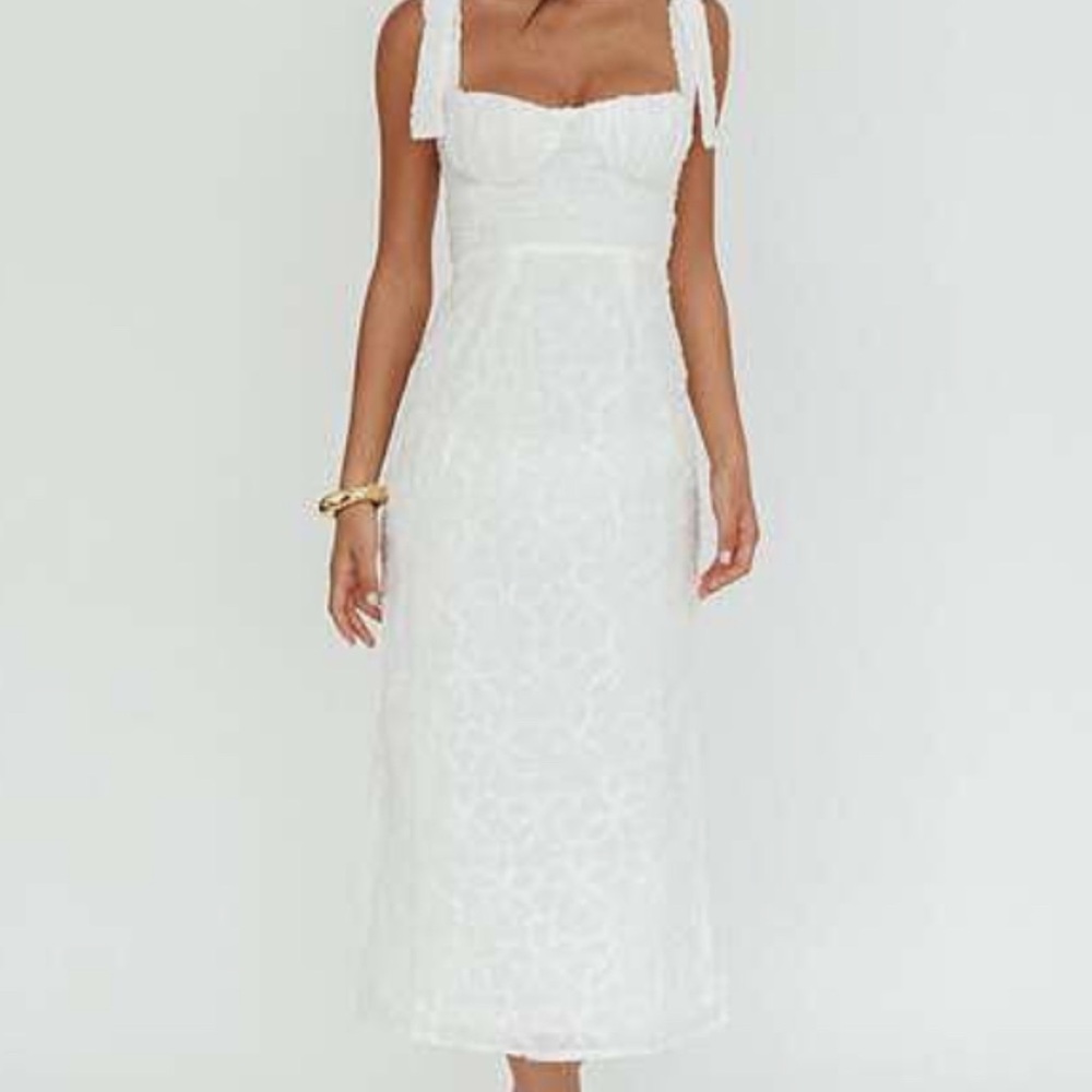Selfie Leslie Elegant White Midi Dress